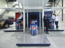 百事產品展銷會上的pop-up式集裝箱展示廳