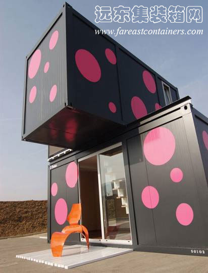 由 Conhouse 公司設計的 2+ Weekend House 采用了正交式的箱體組合,集裝箱房屋,集裝箱建筑,集裝箱住宅,集裝箱活動房,住人集裝箱