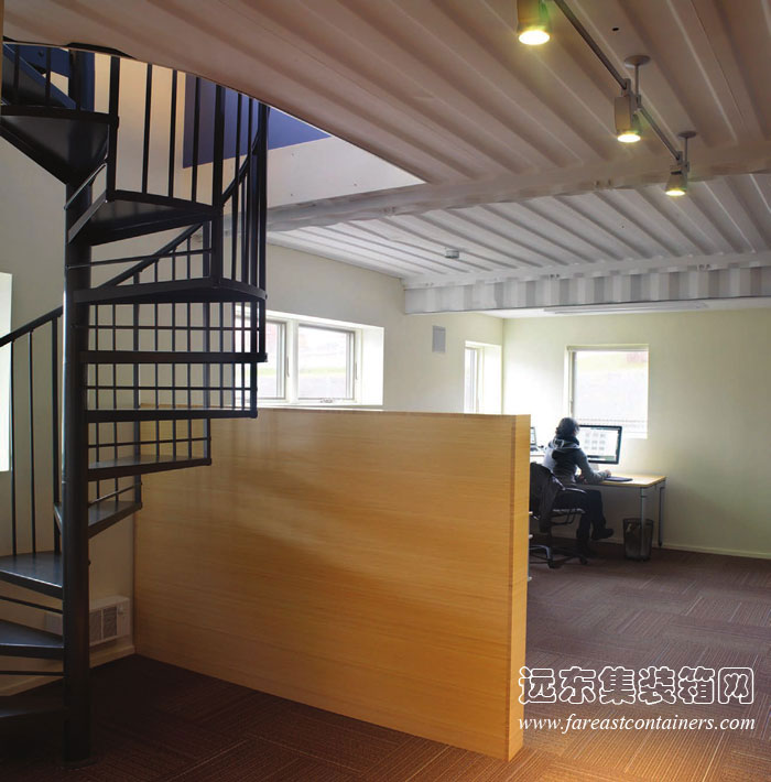 集裝箱建筑：羅德島集裝箱辦公樓的室內