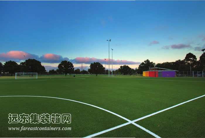 集裝箱建筑： Venny 集裝箱兒童中心所處的周圍環境