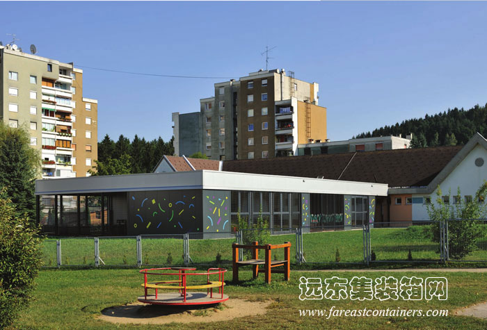 集裝箱建筑: Ajda 2 集裝箱幼兒園的周圍環境