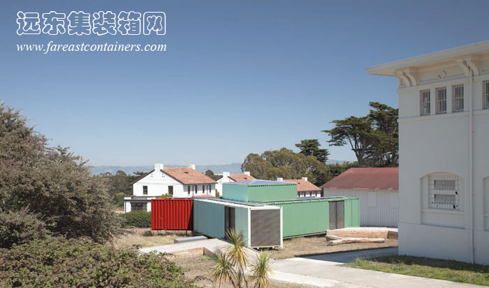 集裝箱建筑: Triskelion 集裝箱美術館所處的周邊環(huán)境